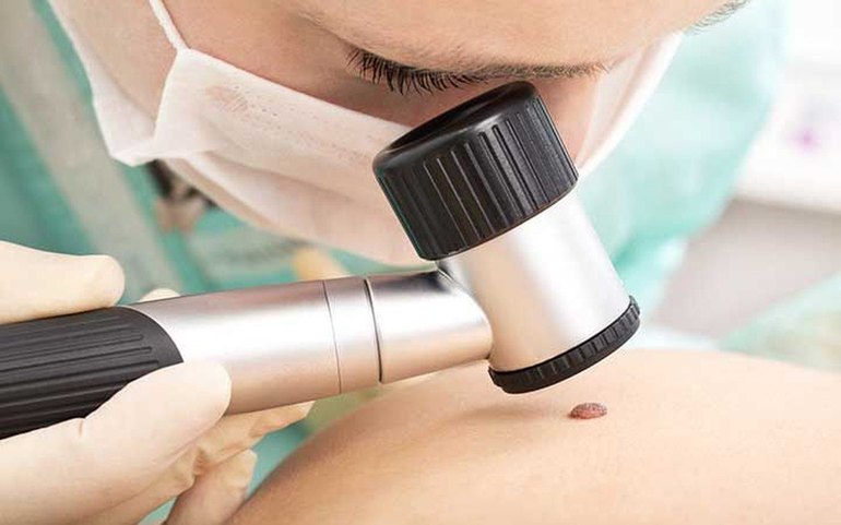 Cirurgia dermatológica no Complexo Hospitalar Reunidas